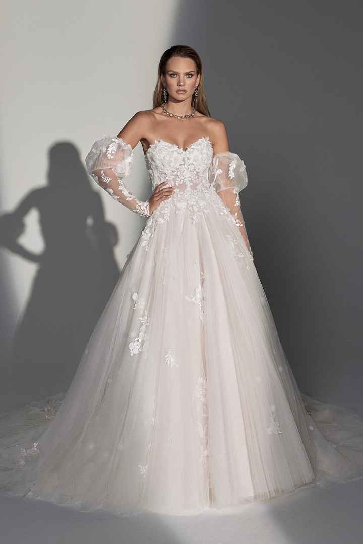 ¿Qué tiara hace match con este vestido? 👑👗 - 1
