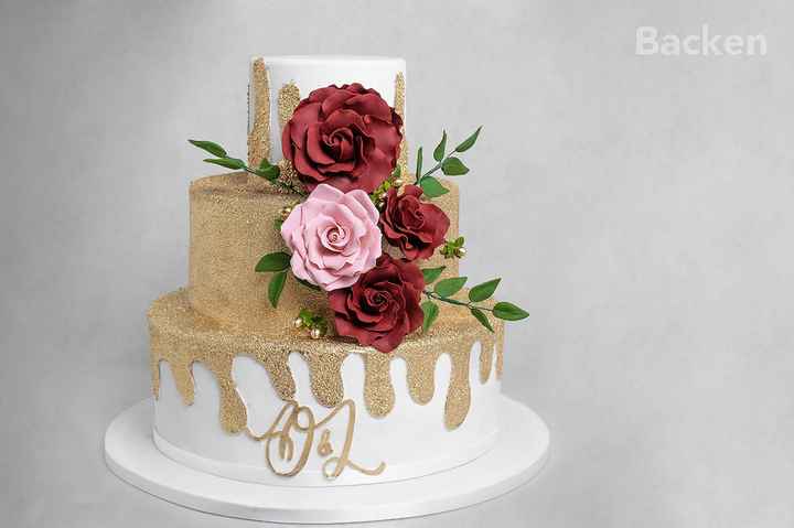 INSPIRACIÓN: Pasteles de boda blancos con dorado 🎂 - 3
