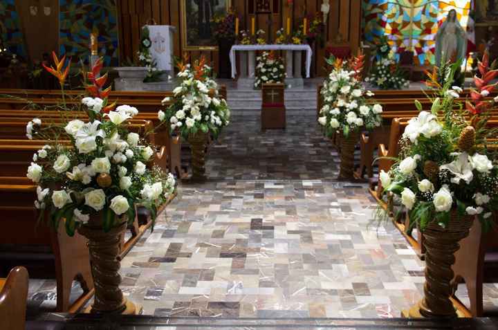 Decoración floral de la iglesia: ¿Cuánto cuesta y dónde conseguirla?💐 - 2