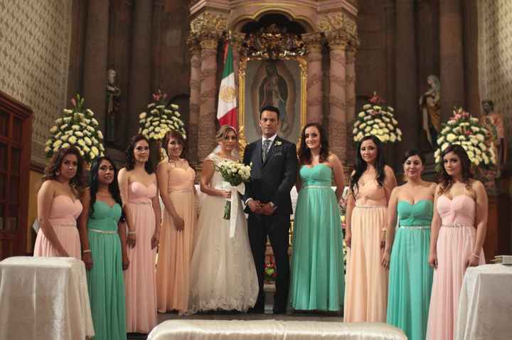 Decoración floral de la iglesia: ¿Cuánto cuesta y dónde conseguirla?💐 - 3