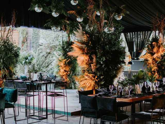 Inspírate en esta boda negro con verde 🖤💚 - 2