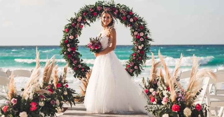 ¿Cómo adornar el pasillo al altar con flores? Aquí te lo decimos. 👇 - 7