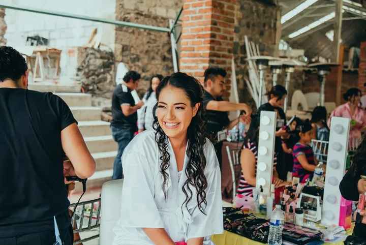 ¿Peinado con trenza u ondulado? 👰 - 4
