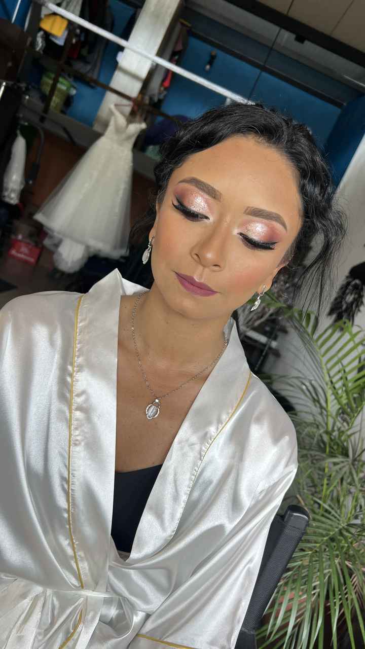 ¿Qué maquillaje y peinado llevarías? 💄 - 2
