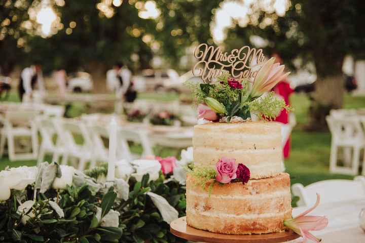 Pastel adornado con flores naturales ¿le darías una oportunidad? 🎂 - 3