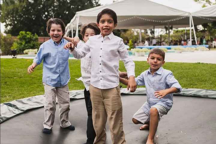 Brincolines para los niños en la boda 👨 - 1