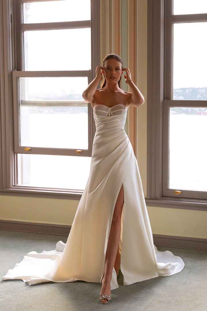 ¿Cuántos corazones para este vestido de Daria Karlozi? ❤️ - 1