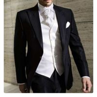 Sus amors llevaran corbata o moño? d q color sera su traje?! - 1