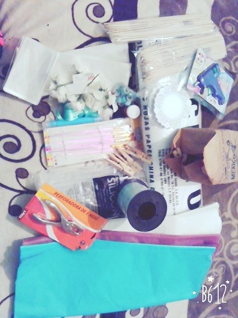 Material para las manualidades (: - 1