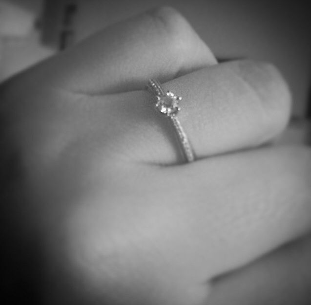 Catálogo de anillos de compromiso de Bodas.com - 1