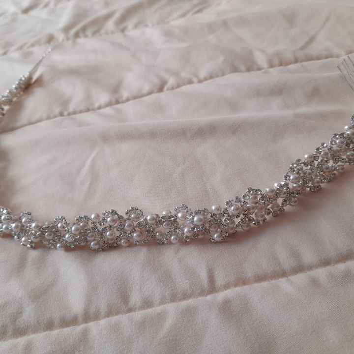 Compré mi tiara 💛 - 1