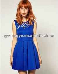 vestido azul cobalto