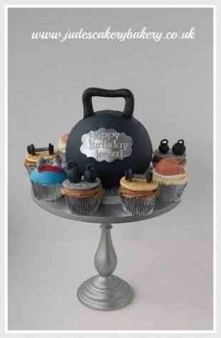 Pastel sorpresa.... para el novio??? - 6