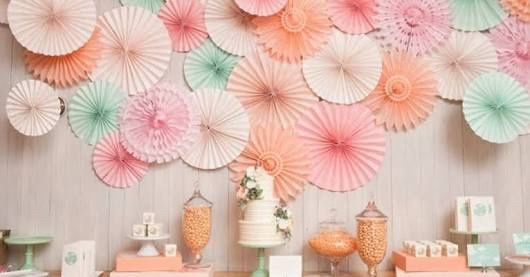 Pompones de papel diy para decorar tu locacion de boda - 2