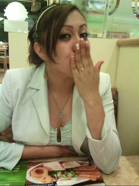 Recuerdan como estan vestidas cuando les propusieron matrimonio - 1