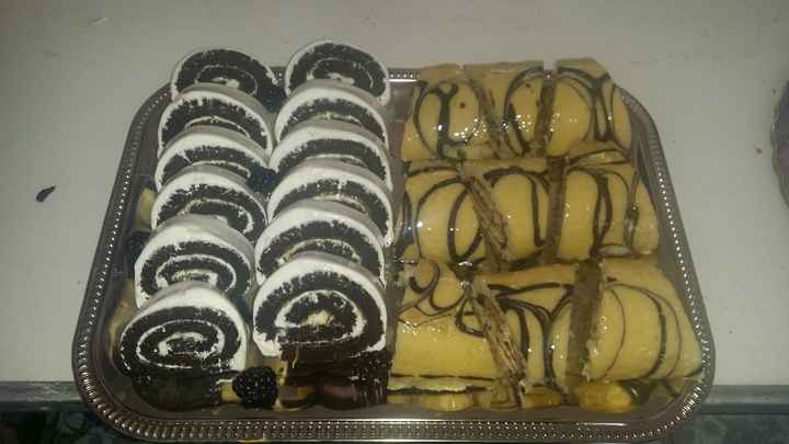 Mesa de dulces y pastel - 1