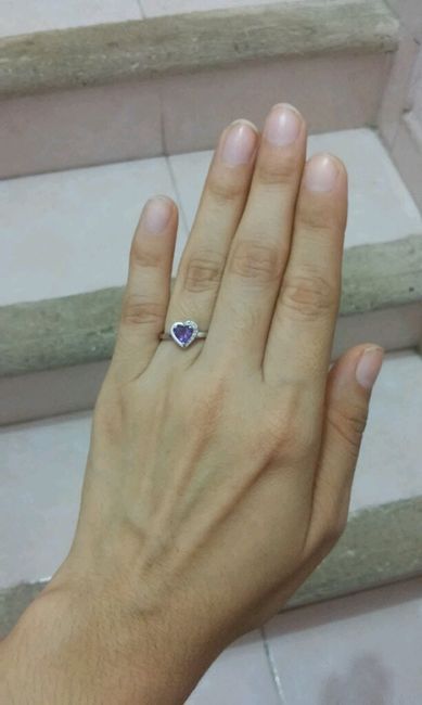 La piedra de mi anillo de compromiso - 1