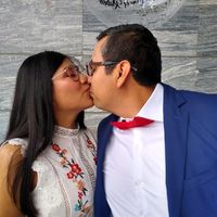 Karla reta a los novios de la comu a subir una foto de ellos besándose - 1