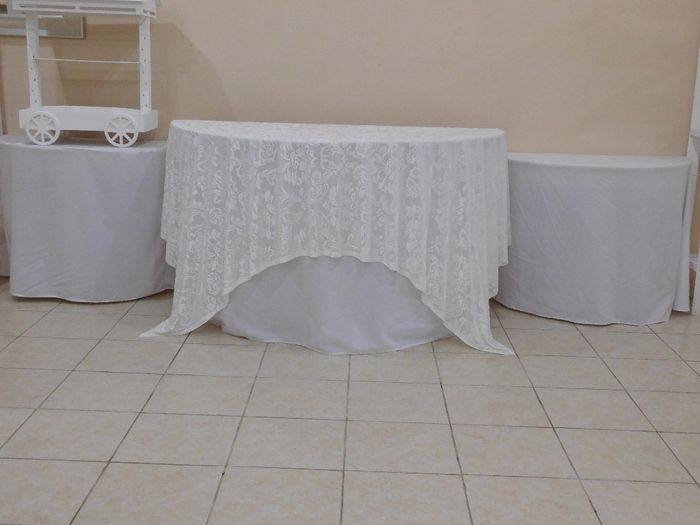 Tela transformada en mantel.