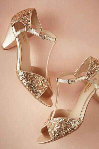 Buscando mis zapatos de boda. - 2