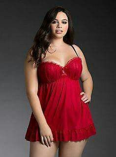 Lencería muy sexy para novias curvy 28