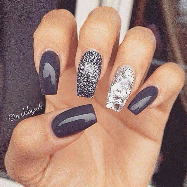 ¿usarías uñas oscuras en tu boda? 2