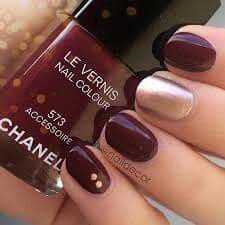 ¿usarías uñas oscuras en tu boda? 7