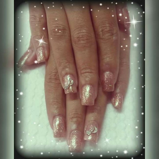 Uñas cortas y medianas para novias 17