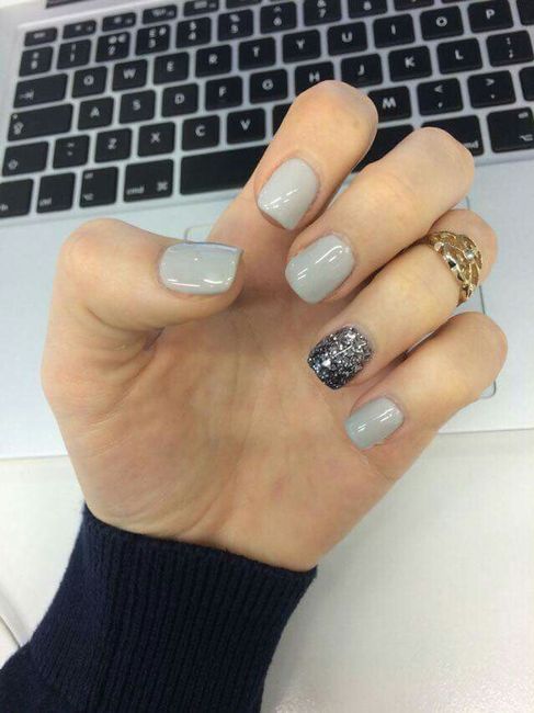 Uñas con tonos grises 4