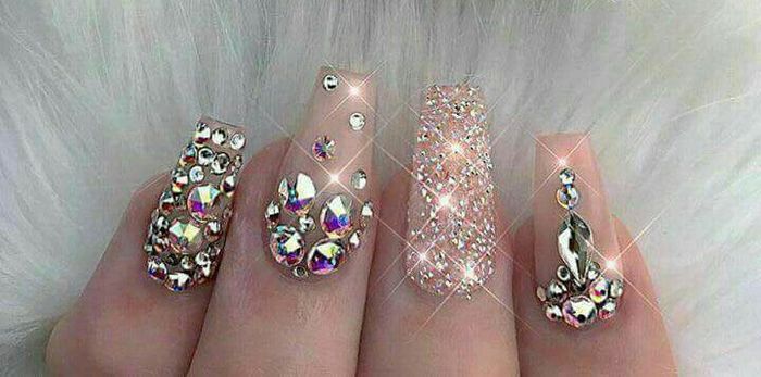 Uñas con mucho brillo 🔆 15