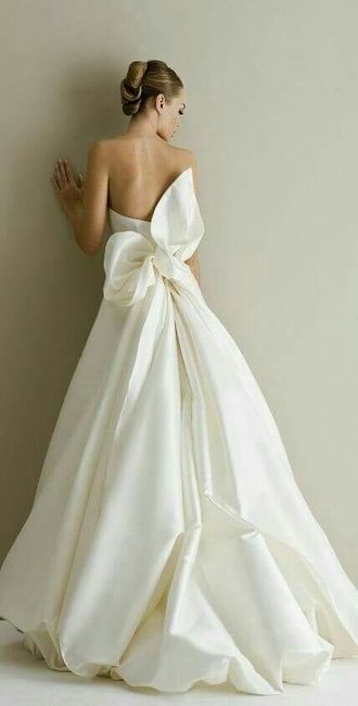 Vestidos de novia con moño 2