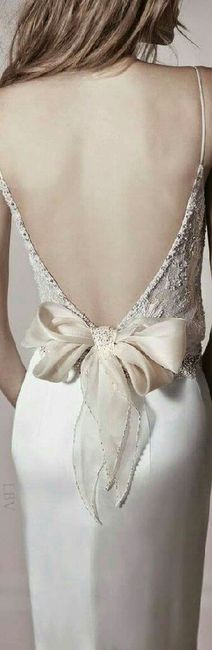 Vestidos de novia con moño 3