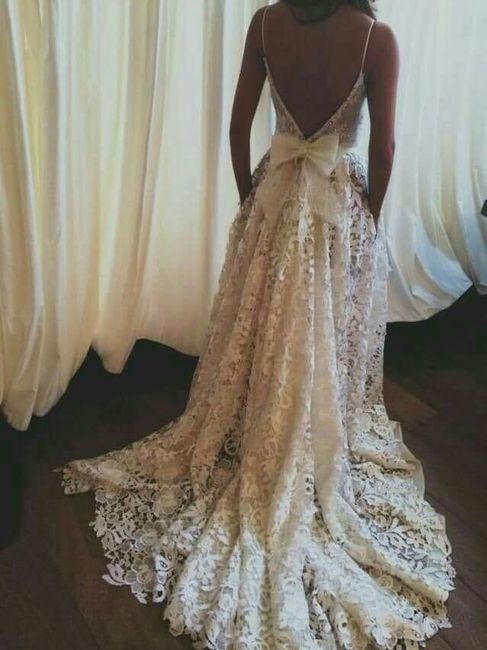 Vestidos de novia con moño 18