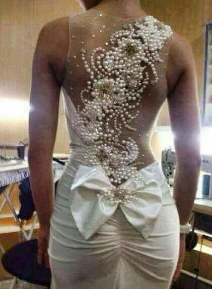 Vestidos de novia con moño 25
