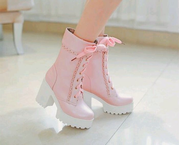 Botas y botines color rosa 5