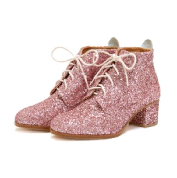 Botas y botines color rosa 10