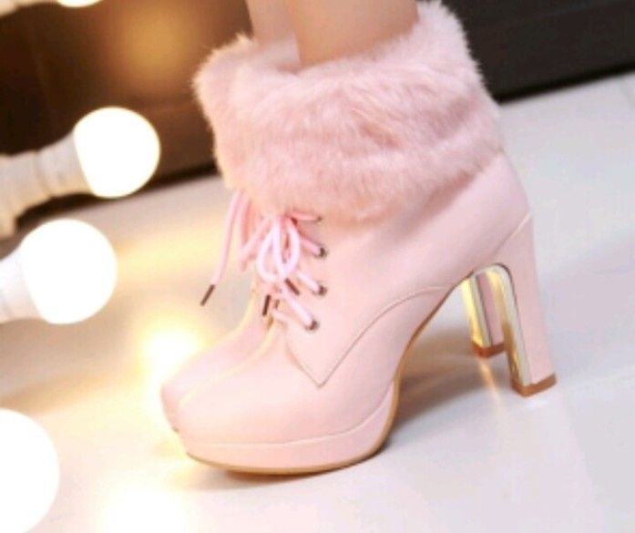 Botas y botines color rosa 18