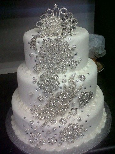 Pasteles en plata para boda 12