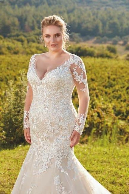 Vestidos con manga larga para novias curvy 4