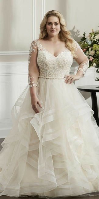 Vestidos con manga larga para novias curvy 11