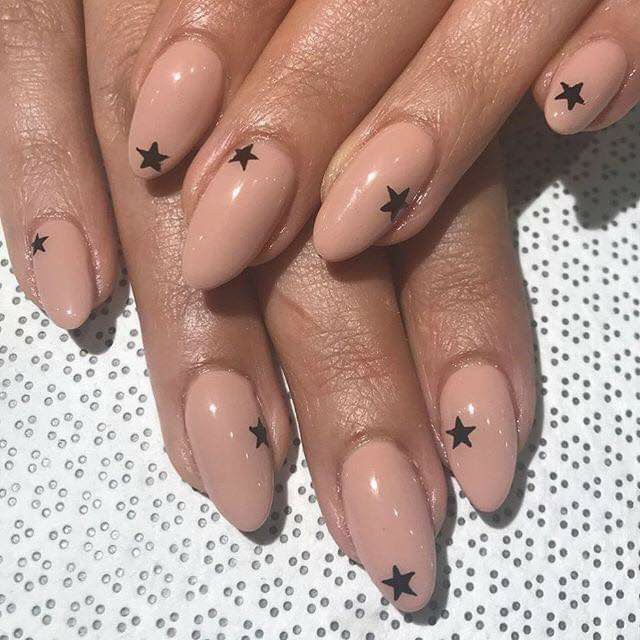 Estrellas y lunas en tus uñas 🌟🌛 5