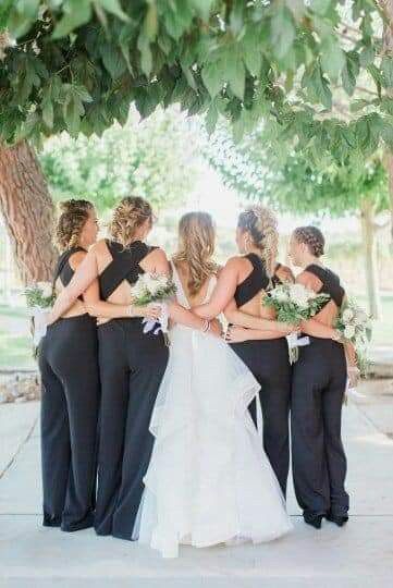 Damas de honor en pantalón 10