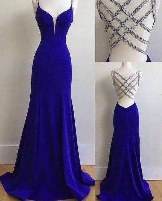 Vestidos en azul royal para invitadas 7