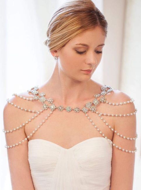 Delicados collares para hombros y espalda 4