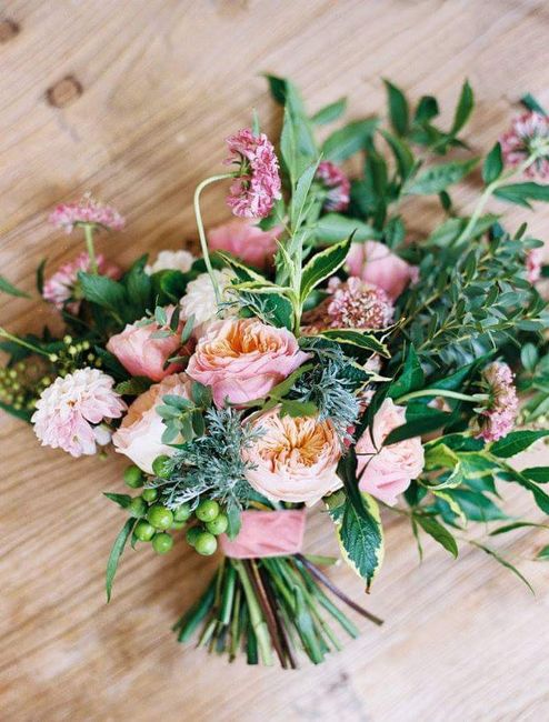 Crea un concepto bello, romántico y elegante 7