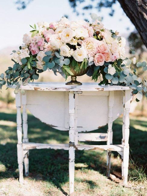 Crea un concepto bello, romántico y elegante 11