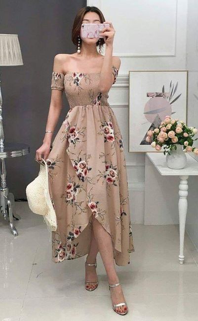 Vestidos con flores para invitadas 3