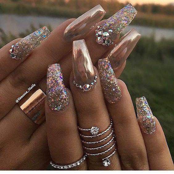 Brilli,brilli en tus uñas 💅 11