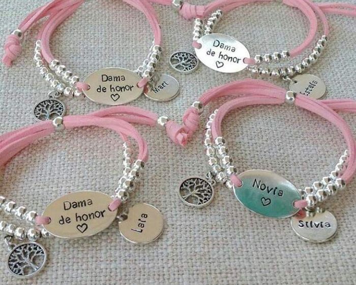 Cómo decirles a mis amigas que sean mis damas de honor? 18