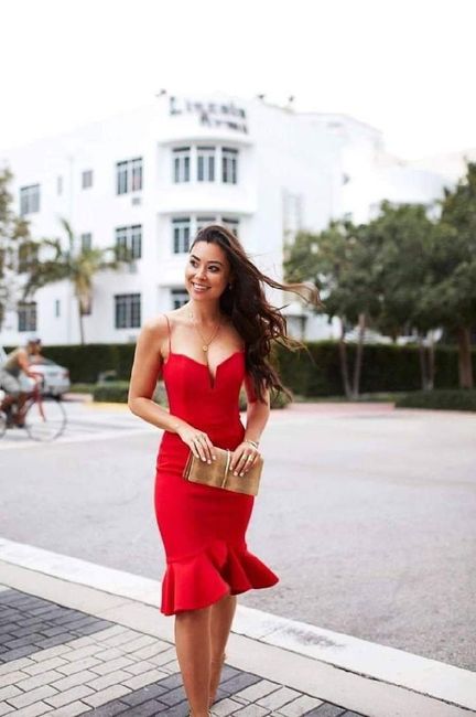 Vestidos en rojo para invitadas 11